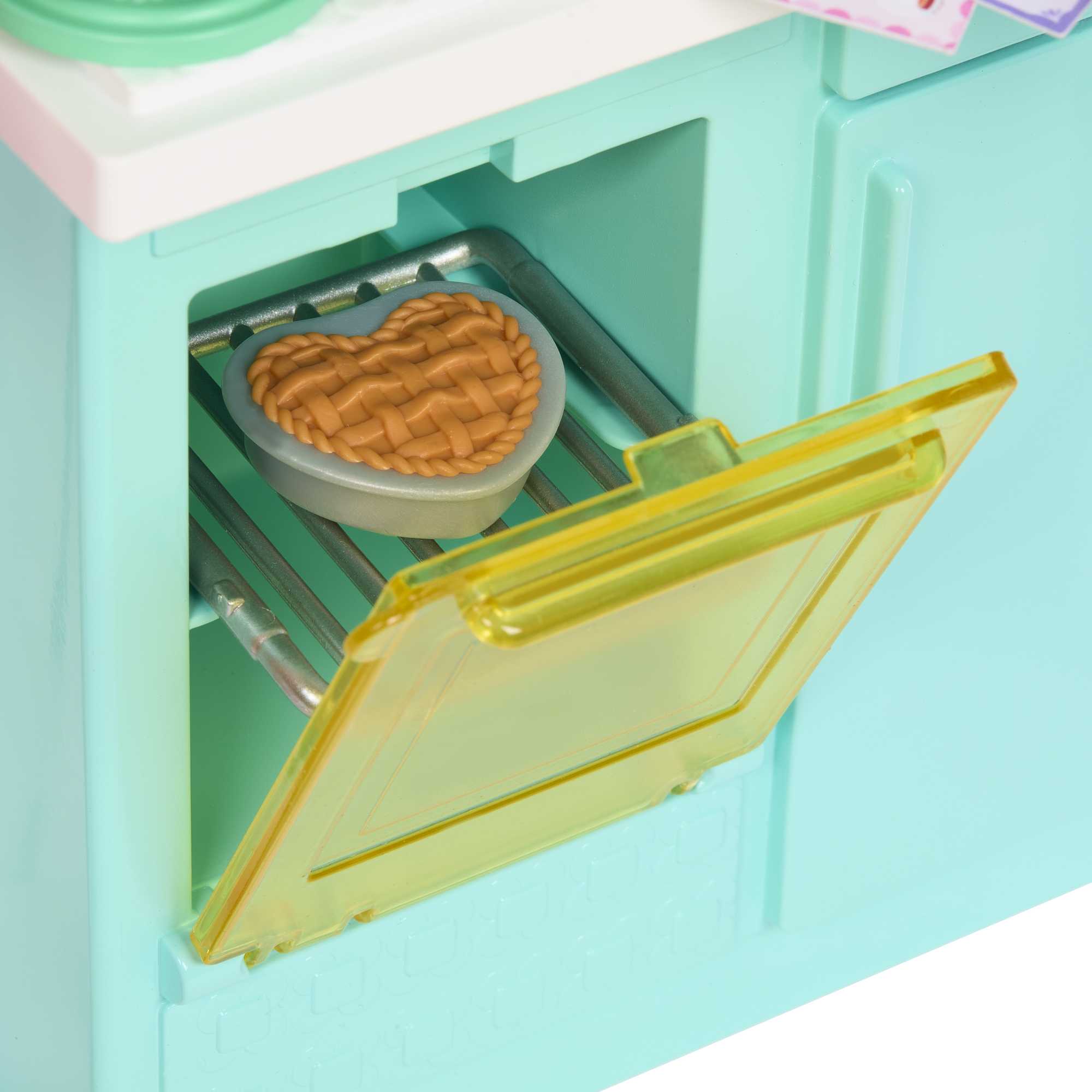 2 Bebek, Fırın Ve 15'Ten Fazla Aksesuarıyla Barbie Brooklyn Ve Malibu Pasta Yapıyor Oyun Seti